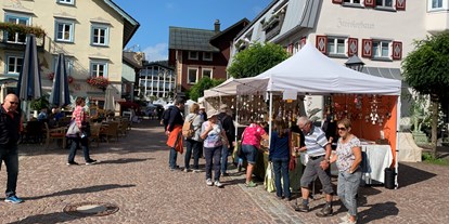 Hotels und Ferienwohnungen im Oberallgäu - Wetter: bei jedem Wetter - Töpfer- und Kunsthandwerkermarkt in Oberstaufen - Kunsthandwerker- und Töpfermarkt 2024 in Oberstaufen