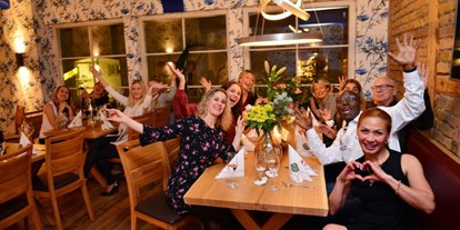 Hotels und Ferienwohnungen im Oberallgäu - Zahlung: Bar - Restaurant Bistro Relax & Weinstube Luitpold 11 in Oberstdorf im Allgäu - Bistro Relax mit der Weinstube Luitpold