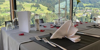 Hotels und Ferienwohnungen im Oberallgäu - Betriebsart | Angebot: Livemusik - Sonnenburg in Riezlern im Kleinwalsertal - Restaurant im Genuss- und Aktivhotel - Sonnenburg - Restaurant im Genuss- und Aktivhotel im Kleinwalsertal
