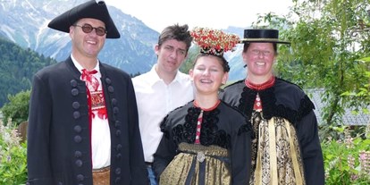 Hotels und Ferienwohnungen im Oberallgäu - Reisegrund: Wanderurlaub - Vorarlberg - Ihre Gastgeberfamilie Bischof - Hotel Erlebach - 4* Wellnesshotel im Kleinwalsertal