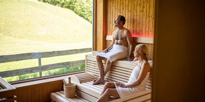 Hotels und Ferienwohnungen im Oberallgäu - Freizeit: Massage - Allgäu - Panoramasauna - Wohlfühlhotel Frohsinn in Fischen im Allgäu