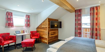 Hotels und Ferienwohnungen im Oberallgäu - Freizeit: Wandern - Mittelberg (Mittelberg) - Zimmerbild | DAS KLEEMANNs - DAS KLEEMANNs - Urlaub erfrischend anders
