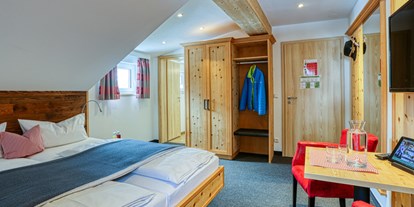 Hotels und Ferienwohnungen im Oberallgäu - Ausstattung: WLAN inklusive - Vorarlberg - Zimmerbild | DAS KLEEMANNs - DAS KLEEMANNs - Urlaub erfrischend anders