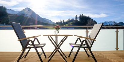 Hotels und Ferienwohnungen im Oberallgäu - Verpflegung: Frühstücksbuffet - Fischen im Allgäu Fischen - Au - Blick vom Balkon aufs Rubihorn - Alpin Hotel bichl 761