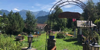Hotels und Ferienwohnungen im Oberallgäu - Betriebsart | Angebot: Terrasse / Freiluftgastronomie - Berghof-Stüble im Alpenwildpark in Obermaiselstein - Berghof-Stüble im Alpenwildpark in Obermaiselstein