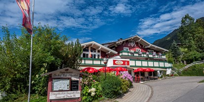 Hotels und Ferienwohnungen im Oberallgäu - Ausstattung: Kinderausstattung - Mittelberg Wildental - Sommer  - Alpenblick