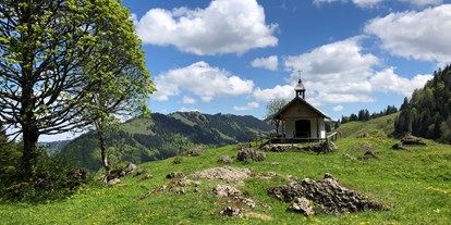 Hotels und Ferienwohnungen im Oberallgäu - Parken & Anreise: Anreise mit ÖPNV möglich - Oberstaufen - Berghaus Christiane - Steibis im Allgäu