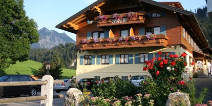 Hotels und Ferienwohnungen im Oberallgäu - Parken & Anreise: E-Ladestation - Obermaiselstein - Ferienpension Forelle im Allgäu - Ferienpension Forelle