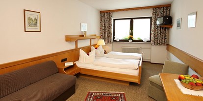 Hotels und Ferienwohnungen im Oberallgäu - Freizeit: Wandern - Riezlern - Hotels im Kleinwalsertal - Montana in Riezlern - Hotel Montana in Riezlern im Kleinwalsertal