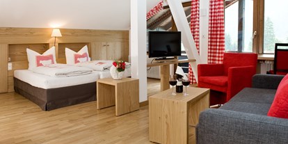 Hotels und Ferienwohnungen im Oberallgäu - Ausstattung: Sauna - Oberstdorf Stillachtal - Unsere Zimmer im Alpin-Stil mit Parkettboden und gemütlichem Komfort, sowie Südbalkon - Alpengasthof-Hotel Schwand