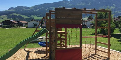 Hotels und Ferienwohnungen im Oberallgäu - Kinder & Familie: Kinderspielplatz - Ferienhof Brutscher in Fischen im Allgäu - Ferienhof Brutscher in Fischen im Allgäu