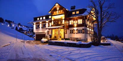 Hotels und Ferienwohnungen im Oberallgäu - Freizeit: Wandern - Hirschegg Hirschegg - Ort - Gästehaus Zangerl