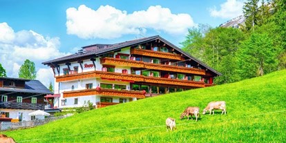 Hotels und Ferienwohnungen im Oberallgäu - Freizeit: Innenpool - Riezlern Riezlern - Ort - Almhof Rupp in Riezlern im Kleinwalsertal - Almhof Rupp in Riezlern im Kleinwalsertal