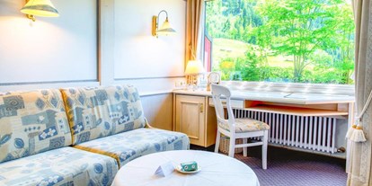 Hotels und Ferienwohnungen im Oberallgäu - Freizeit: Innenpool - Almhof Rupp in Riezlern im Kleinwalsertal - Almhof Rupp in Riezlern im Kleinwalsertal