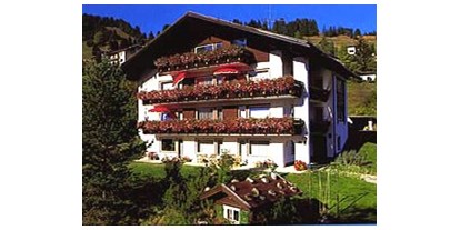 Hotels und Ferienwohnungen im Oberallgäu - Ausstattung: Parkplatz - Hirschegg Hirschegg - Ort - Hochblick