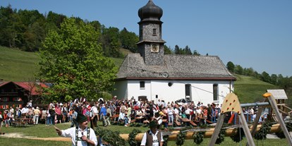 Hotels und Ferienwohnungen im Oberallgäu - Bayern - Maibaumaufstellen mit Maibaumfest im Allgäu - Oberallgäu - 1. Mai - Maibaumaufstellen im Oberallgäu 