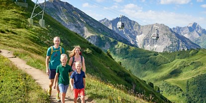 Hotels und Ferienwohnungen im Oberallgäu - Kategorien: Open-Air - Älplerletze mit Bergmesse an der Kanzelwand - Älplerletze 2024 an der Kanzelwand mit Bergmesse