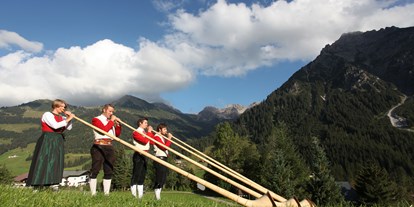 Hotels und Ferienwohnungen im Oberallgäu - Österreich - Alphorntage mit Alphornfestival im Kleinwalsertal - Alphorntage mit Alphornfestival im Kleinwalsertal 2024