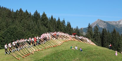 Hotels und Ferienwohnungen im Oberallgäu - Mittelberg (Mittelberg) - Alphorntage mit Alphornfestival im Kleinwalsertal - Alphorntage mit Alphornfestival im Kleinwalsertal 2024