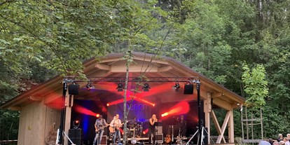 Hotels und Ferienwohnungen im Oberallgäu - Kategorien: Musik - Bayern - HERRENBESUCH - Open Air auf der Waldbühne - HERRENBESUCH - Open Air auf der Waldbühne