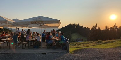 Hotels und Ferienwohnungen im Oberallgäu - Wetter: bei jedem Wetter - Grillabend an der Berggaststätte auf dem Hündle - Grillabend an der Berggaststätte auf dem Hündle