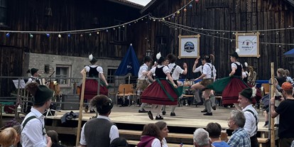 Hotels und Ferienwohnungen im Oberallgäu - Kinder & Familie: kinderwagengeeignet - Bayern - Boarzar Wingfescht - Weinfest in Altstädten - Boarzar Wingfescht - Weinfest in Altstädten