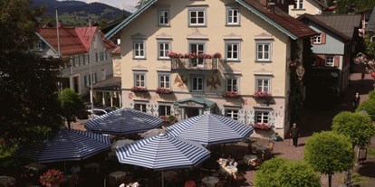 Hotels und Ferienwohnungen im Oberallgäu - Parken & Anreise: Anreise mit ÖPNV möglich - Bayern - Restaurant im Hotel Adler in Oberstaufen im Oberallgäu - Restaurant im Adler in Oberstaufen im Allgäu