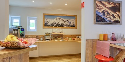 Hotels und Ferienwohnungen im Oberallgäu - Freizeit: Skifahren - Kleinwalsertal - Frühstücksbuffet | DAS KLEEMANNs - DAS KLEEMANNs - Urlaub erfrischend anders
