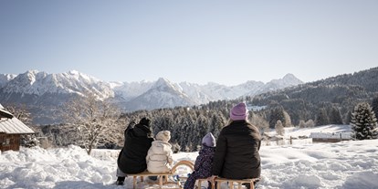 Hotels und Ferienwohnungen im Oberallgäu - Kinder & Familie: kinderwagengeeignet - Rodelhang bei der Alpe Dornach - Alpe Dornach | Allgäuer Alpinküche