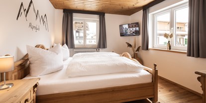 Hotels und Ferienwohnungen im Oberallgäu - Unterkunftsart: Hotel -  Landgasthof zum Augustiner in Oberstdorf im Allgäu - Landgasthof zum Augustiner - Hotel garni, Pension in Oberstdorf