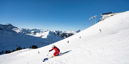 Hotels und Ferienwohnungen im Oberallgäu - Kategorien: Skigebiet - Österreich - Pistenvergnügen grenzenlos an der Kanzelwandbahn im Kleinwalsertal - Die Kanzelwandbahn - grenzenloses Wintervergnügen