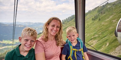 Hotels und Ferienwohnungen im Oberallgäu - Saison: Sommer - Kanzelwandbahn in Riezlern im Kleinwalsertal - Die Kanzelwandbahn - grenzenloses Wander- und Bergerlebnis