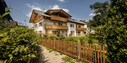 Hotels und Ferienwohnungen im Oberallgäu - Parken & Anreise: Anreise mit ÖPNV möglich - Bayern - Alpin Supreme 5-Sterne Ferienwohnungen in Oberstdorf