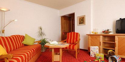 Hotels und Ferienwohnungen im Oberallgäu - Freizeit: Whirlpool - Bayern - Unsere Alpenblick-Suite - Ihr Alpenblick - Hotel & Restaurant in Fischen im Allgäu