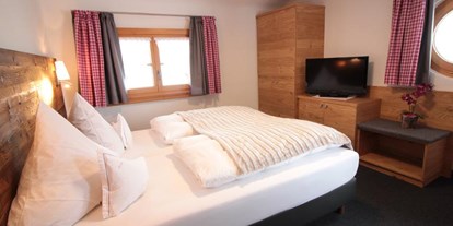 Hotels und Ferienwohnungen im Oberallgäu - Unsere Alpenrosen-Suite - Ihr Alpenblick - Hotel & Restaurant in Fischen im Allgäu