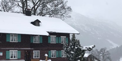 Hotels und Ferienwohnungen im Oberallgäu - Hirschegg (Mittelberg) - Ferienwohnungen Berg und Tal im Kleinwalsertal - Berg und Tal - Ihre Ferienappartements im Kleinwasertal