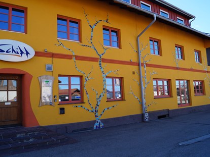 Hotels und Ferienwohnungen im Oberallgäu - Zum Schiff - Restaurant & Gasthof in Bihlerdorf

Haus Strasse - Zum Schiff in Blaichach - Bihlerdorf im Allgäu