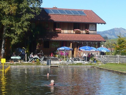 Hotels und Ferienwohnungen im Oberallgäu - Moorbad & Moorstüble in Reichenbach bei Oberstdorf im Allgäu - Naturfreibad am Moorstüble in Reichenbach