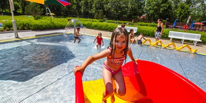 Hotels und Ferienwohnungen im Oberallgäu - Kinder & Familie: Kinderspielplatz - Starzlachauenbad in Wertach im Allgäu - Starzlachauenbad in Wertach im Allgäu