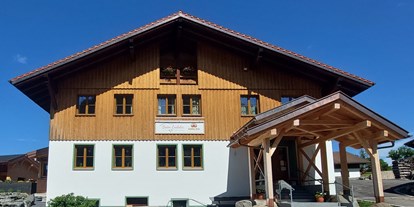 Hotels und Ferienwohnungen im Oberallgäu - Parken & Anreise: Anreise mit ÖPNV möglich - Restaurant Beim Endeler in Missen-Wilhams