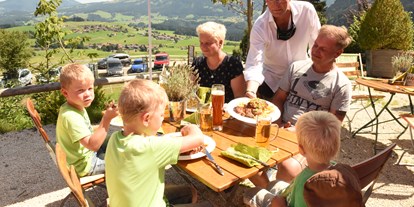Hotels und Ferienwohnungen im Oberallgäu - Kinder & Familie: Kinder sind willkommen - Deutschland - Berghof-Stüble im Alpenwildpark in Obermaiselstein - Berghof-Stüble im Alpenwildpark in Obermaiselstein