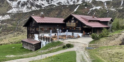 Hotels und Ferienwohnungen im Oberallgäu - Kinder & Familie: Kindergerichte - Schwarzwasserhütte im Kleinwalsertal - Schwarzwasserhütte im Kleinwalsertal
