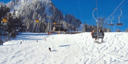 Hotels und Ferienwohnungen im Oberallgäu - Parken & Anreise: Anreise mit ÖPNV möglich - Bayern - Hörnerbahn - Bolsterlang im Winter
