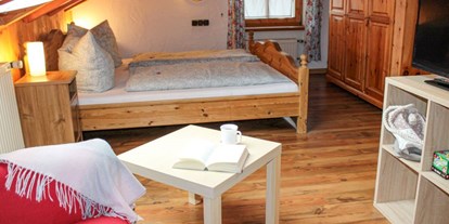 Hotels und Ferienwohnungen im Oberallgäu - Unterkunftsart: Ferienwohnung / Appartement - Mansardenzimmer Stüble - Landhaus Glaab - Gästezimmer & Ferienwohnungen