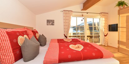 Hotels und Ferienwohnungen im Oberallgäu - Ausstattung: Parkplatz - das Berghaus der Familie Mayer