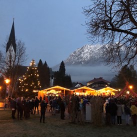 Veranstaltungen im Oberallgäu: Volksmusik und Mundart beim Oberstdorfer Advent  - Oberstdorfer Advent 2023 | Beginn der Adventszeit 