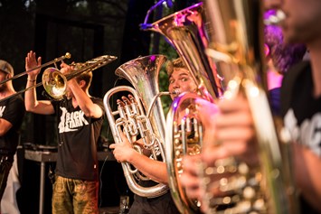 Veranstaltungen im Oberallgäu: Brassmusikabend mit BockStark im Alpseegarten