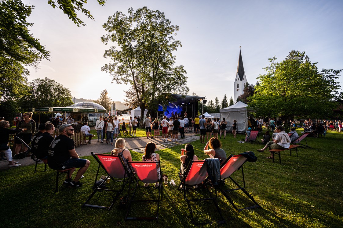 Veranstaltungen im Oberallgäu: Sommerfestival "Open Air" im Kurpark Oberstdorf - Outdoorfestival in Oberstdorf: "Kultur im Park"