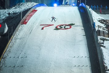 Veranstaltungen im Oberallgäu: Auftakt zur Vierschanzentournee der Skispringer in Oberstdorf im Oberallgäu - Vierschanzentournee 2024 / 2025 - Auftakt in Oberstdorf 
