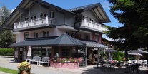Hotels und Ferienwohnungen im Oberallgäu - Zahlung: Bar - Bayern - Wintergarten - Café-Restaurant-Pizzeria in Bolsterlang - Wintergarten - Café-Restaurant-Pizzeria in Bolsterlang 